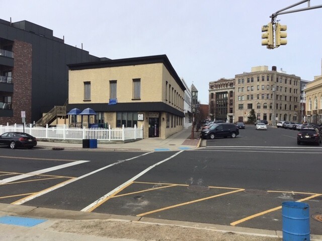 More Photos Of 601 Lake Ave, Asbury Park Office Residential For Lease