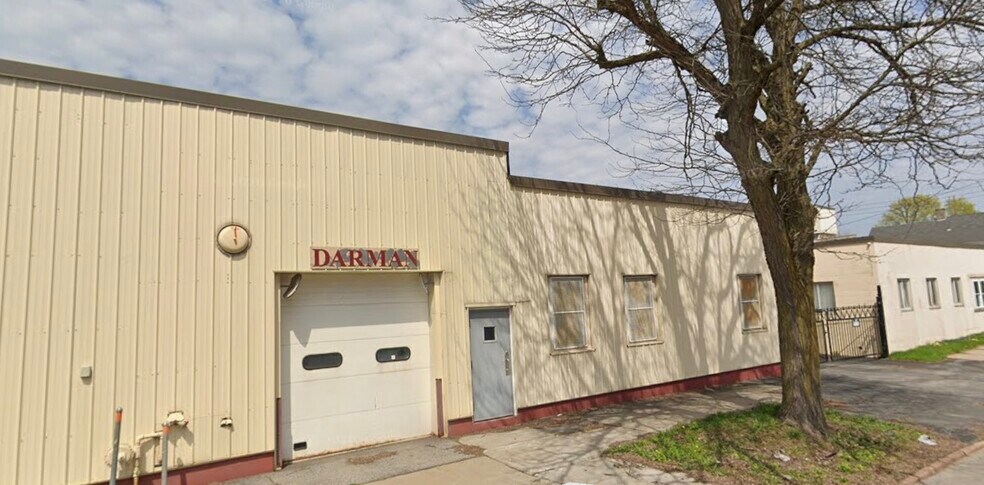 More Photos Of 1410 Lincoln Ave, Utica Manufacturing For Sale