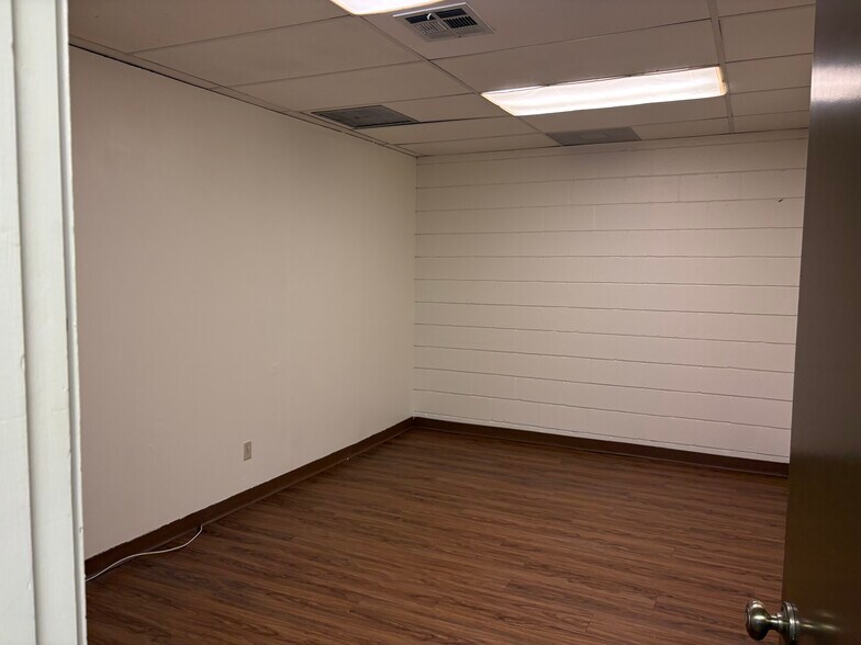 More Photos Of 655 N Palm Canyon Dr, Palm Springs Medical For Lease