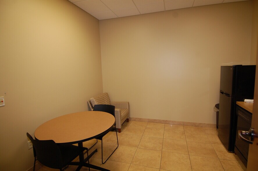 More Photos Of 640 Highway 1 W, Iowa City Office For Sale