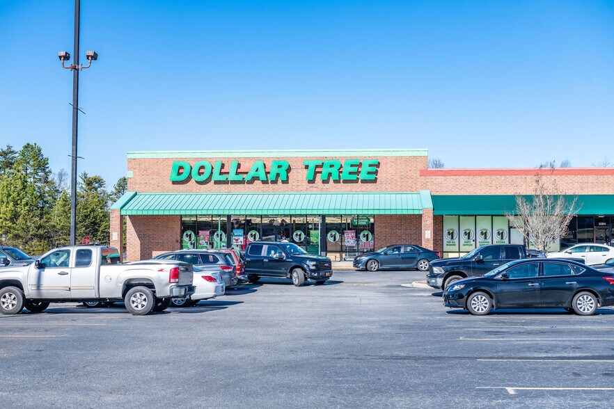 More Photos Of 1404-1428 National Hwy, Thomasville Supermarket For Sale