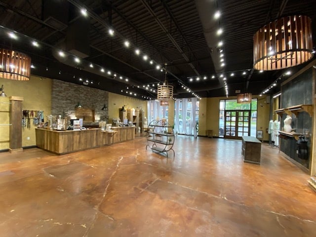 More Photos Of 4014 Hillsboro Cir, Nashville Restaurant For Lease