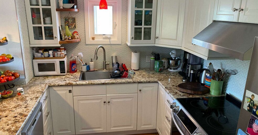 More Photos Of 2269 Edinburg Ave, Cardiff By The Sea Apartments For Sale