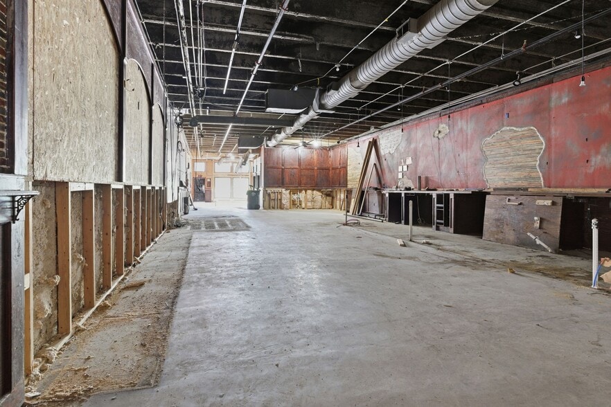 More Photos Of 823 Woodland St, Nashville Freestanding For Lease