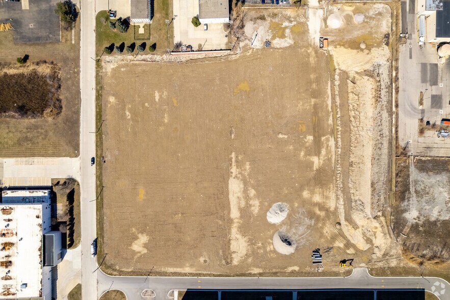 More Photos Of 50570 Birch Dr, Shelby Township Manufacturing For Lease