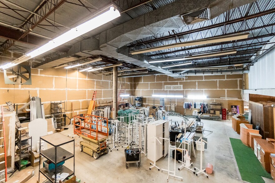 More Photos Of 3149 W Hallandale Beach Blvd, Hallandale Warehouse For Lease