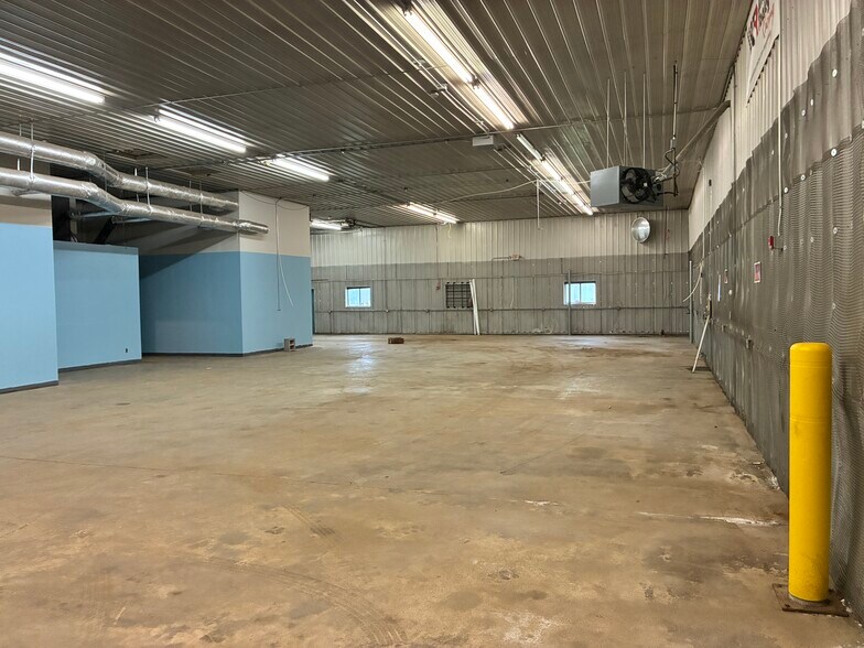 More Photos Of 6263 Taft Rd, Syracuse Warehouse For Lease
