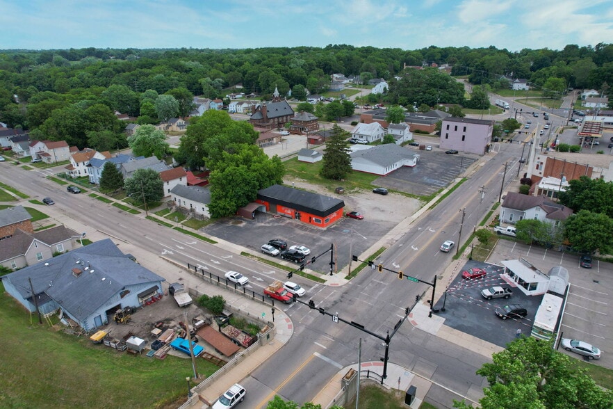 More Photos Of 140 S River St, Franklin Storefront For Sale