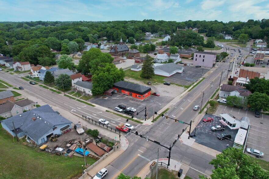 More Photos Of 140 S River St, Franklin Storefront For Sale