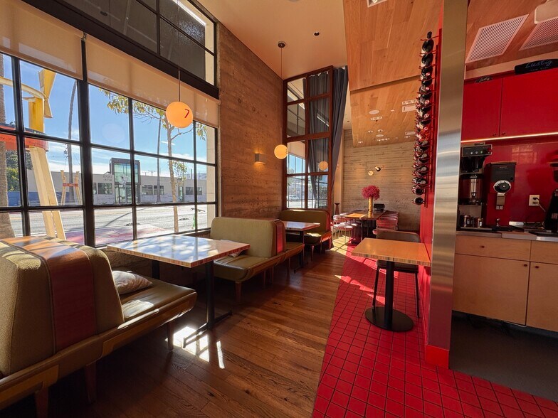 More Photos Of 3273 Helms Ave, Culver City General Retail For Lease