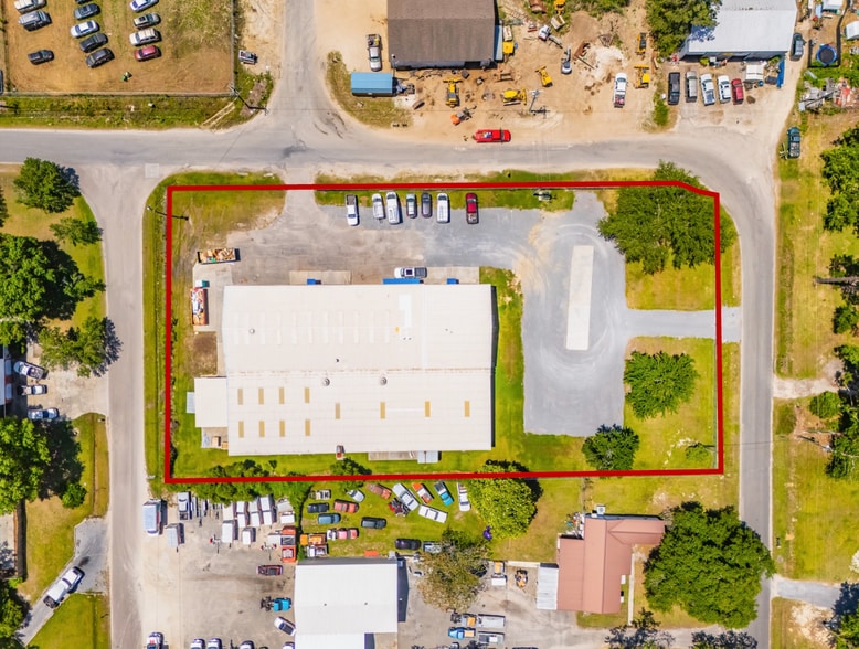 More Photos Of 103 Ardis St, Summerville Warehouse For Sale