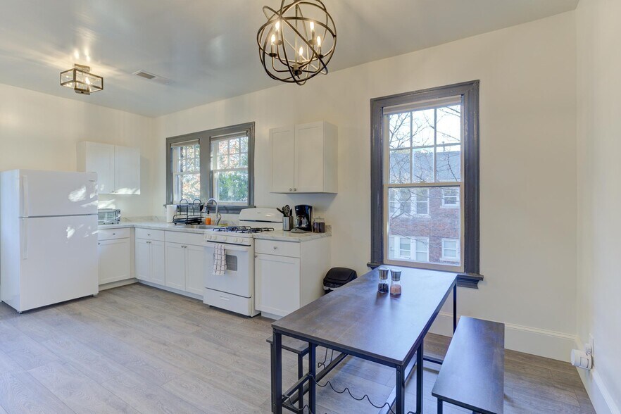 More Photos Of 196 N Auburndale St, Memphis Apartments For Sale