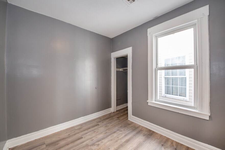 More Photos Of 357 16th Ave, Irvington Storefront Retail Residential For Sale