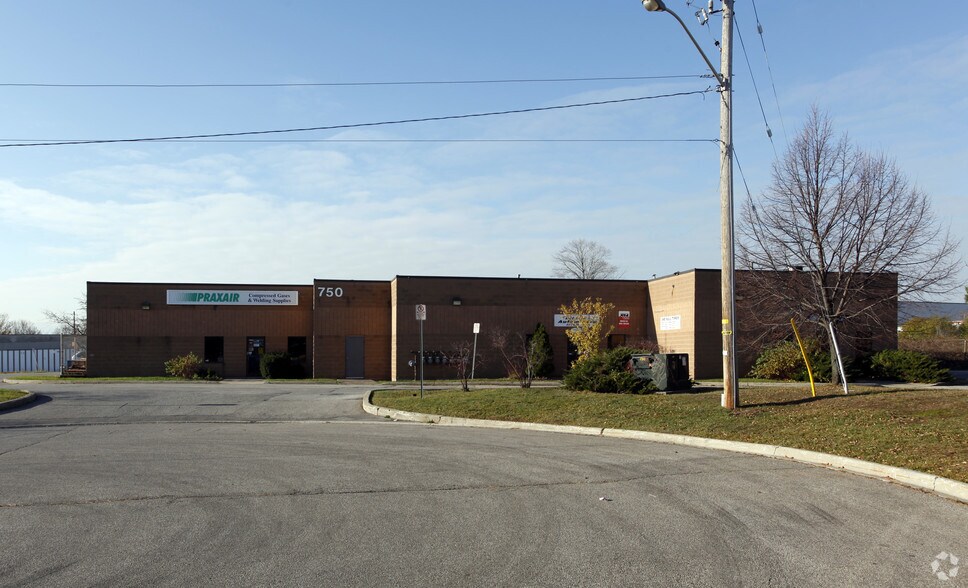 More Photos Of 750 Darlene Ct, Burlington Warehouse For Lease