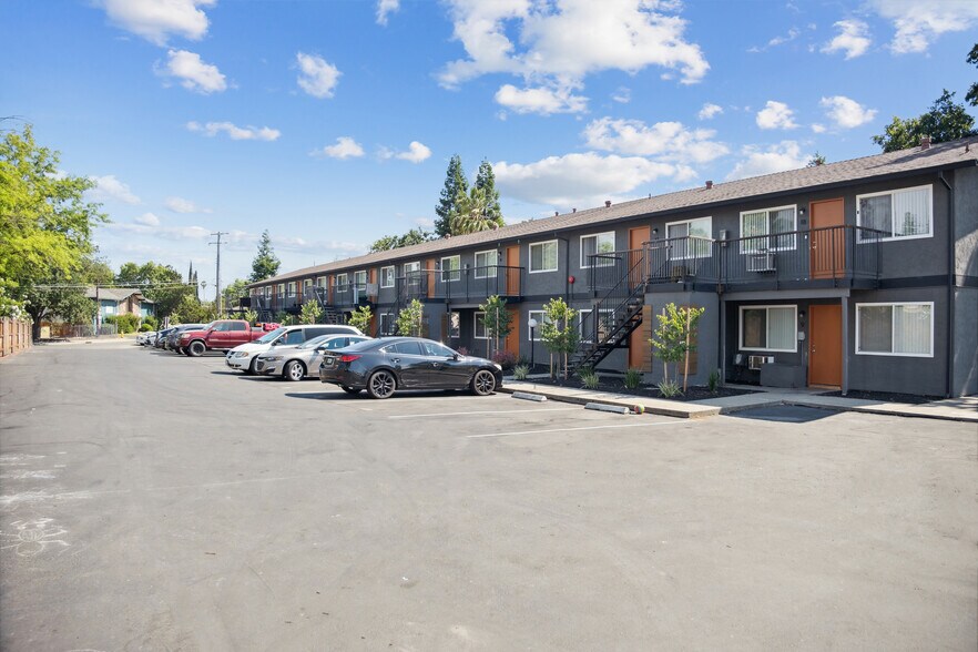 More Photos Of 3831-3835 Annadale Ln, Sacramento Apartments For Sale