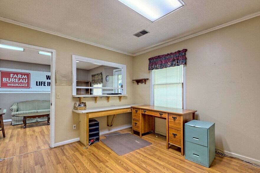 More Photos Of 1552 Highway 441 N, Clayton Office For Sale