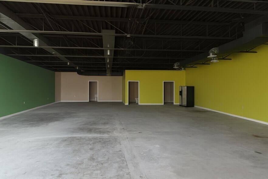 More Photos Of 24758 Southfield Rd, Southfield Restaurant For Sale
