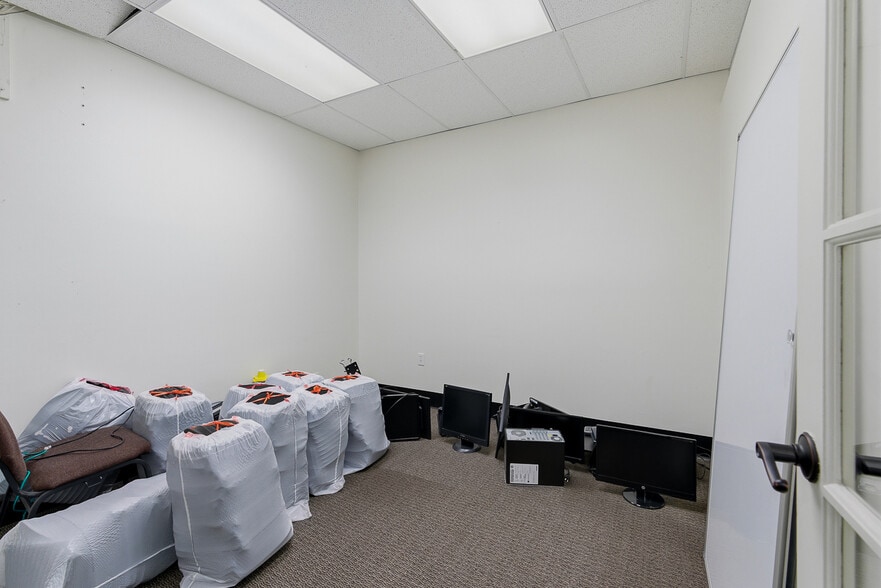 More Photos Of 2943-2947 Foothill Blvd, La Crescenta Medical For Lease