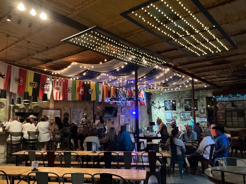More Photos Of , Comanche General Retail For Sale
