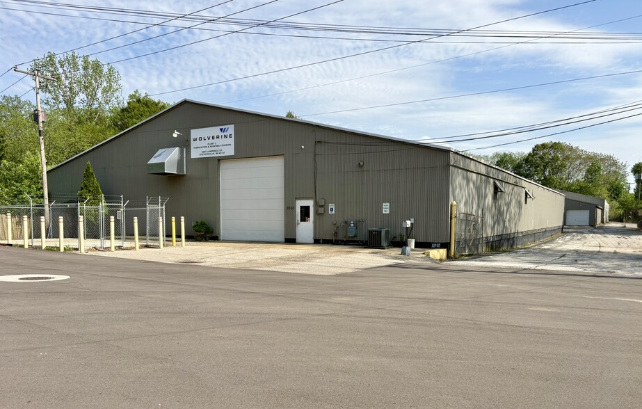 Primary Photo Of 2660 Lawrence St, Stevensville Manufacturing For Sale