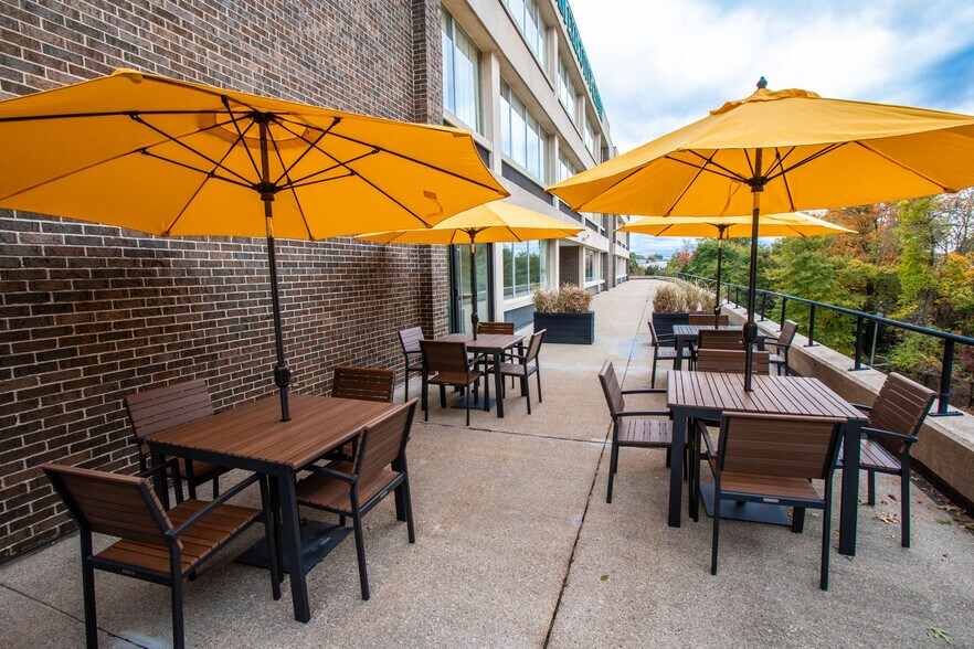 More Photos Of 980-990 Washington St, Dedham Office For Lease