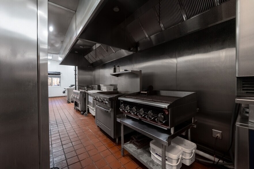 Primary Photo Of 6912 Douglas Blvd, Douglasville Restaurant For Sale