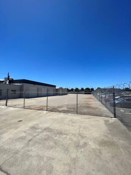 More Photos Of 1753 Timothy Dr, San Leandro Warehouse For Lease