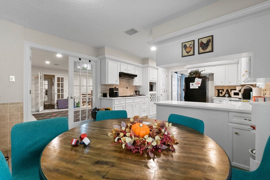 More Photos Of 1824 Sawdust Rd, The Woodlands Medical For Sale