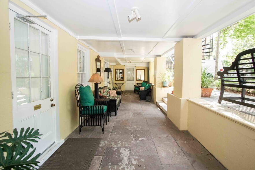 More Photos Of 117 Broad St, Charleston Hotel For Sale