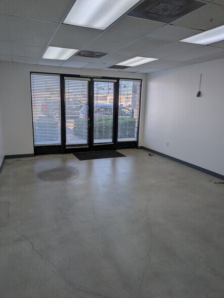 More Photos Of 8021 S Vermont Ave, Los Angeles Loft Creative Space For Lease