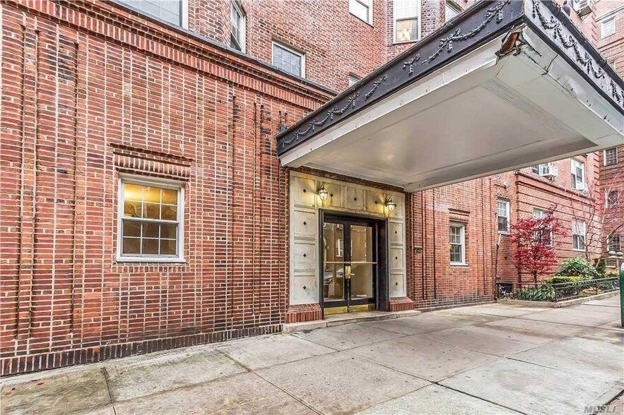 More Photos Of 3524 78th St, Jackson Heights Medical For Sale