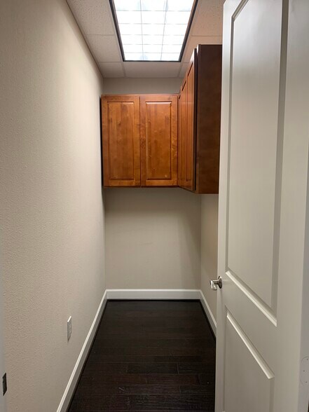 More Photos Of 440 Cobia Dr, Katy Unknown For Lease