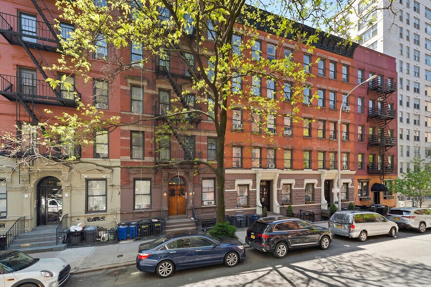 More Photos Of 518 E 83rd St, New York Apartments For Sale