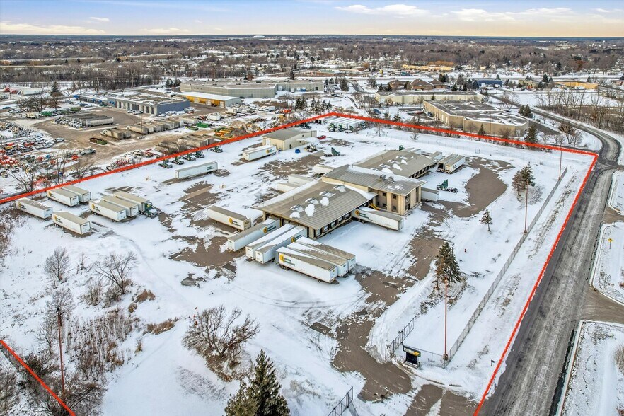 More Photos Of 8600 NE Rendova St, Circle Pines Truck Terminal For Lease