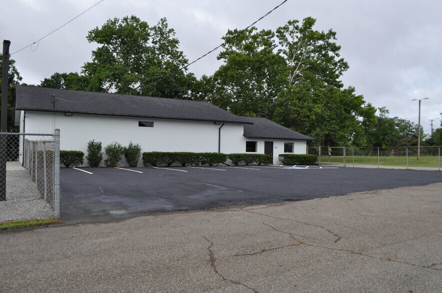 More Photos Of 4701 Hubbs Ln, Knoxville Office For Sale