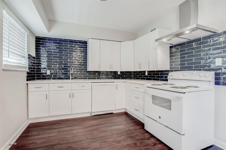 More Photos Of 1824 Thonig Rd, Houston Apartments For Sale