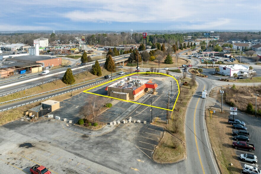 Primary Photo Of 100 Simuel Rd, Spartanburg Restaurant For Sale