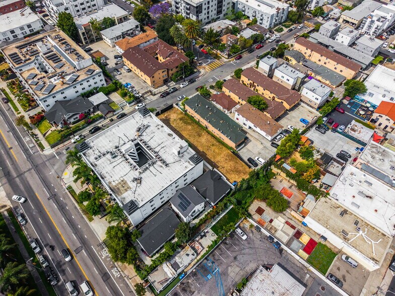 More Photos Of 2113 W Court St, Los Angeles Land For Sale