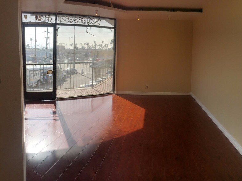 More Photos Of 5101 Santa Monica Blvd, Los Angeles Storefront Retail Office For Lease