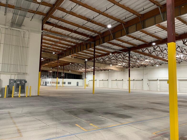 More Photos Of 1500 Overland Ct, West Sacramento Warehouse For Lease