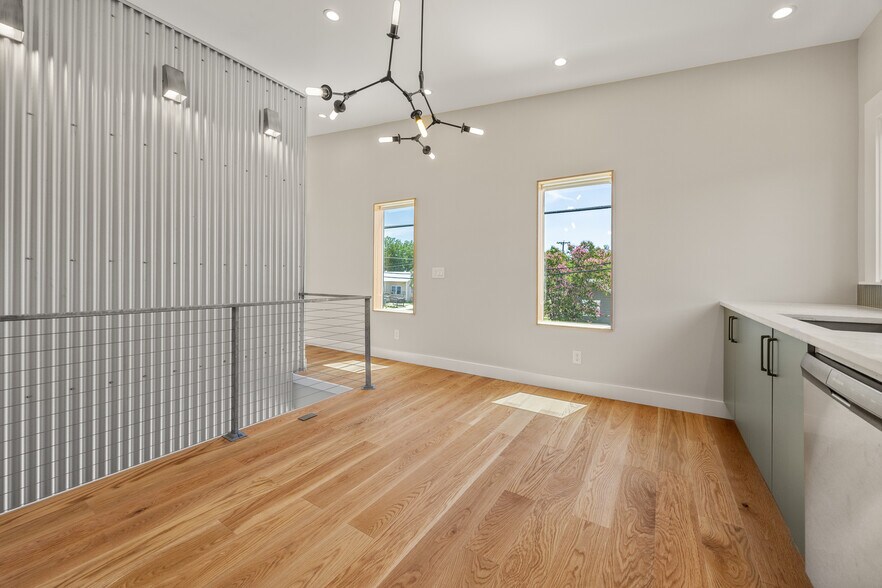 More Photos Of 1103-1107 S Cherry & 135 Louisiana, & 634 Delaware St, San Antonio Multifamily For Sale
