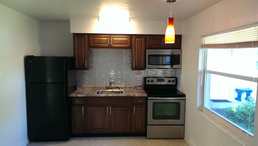 More Photos Of 7105 Poinsetta Ave, Cape Canaveral Apartments For Sale