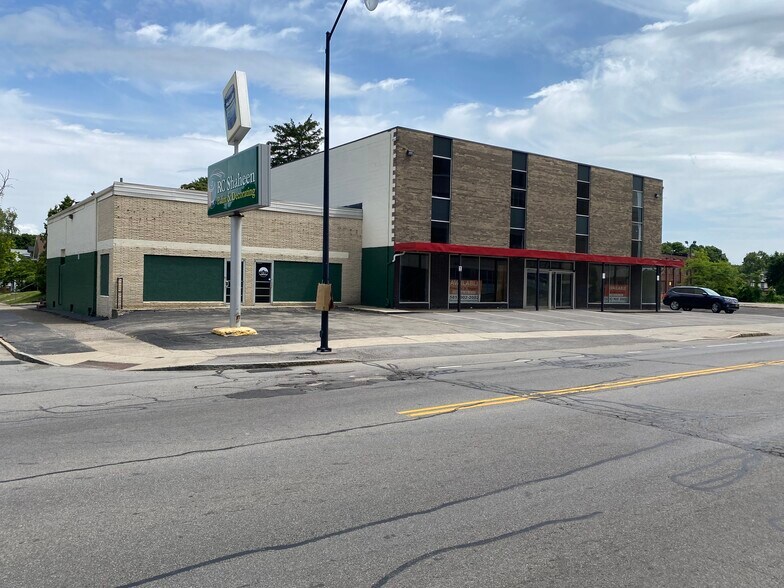 More Photos Of 1400 St Paul St, Rochester Showroom For Sale