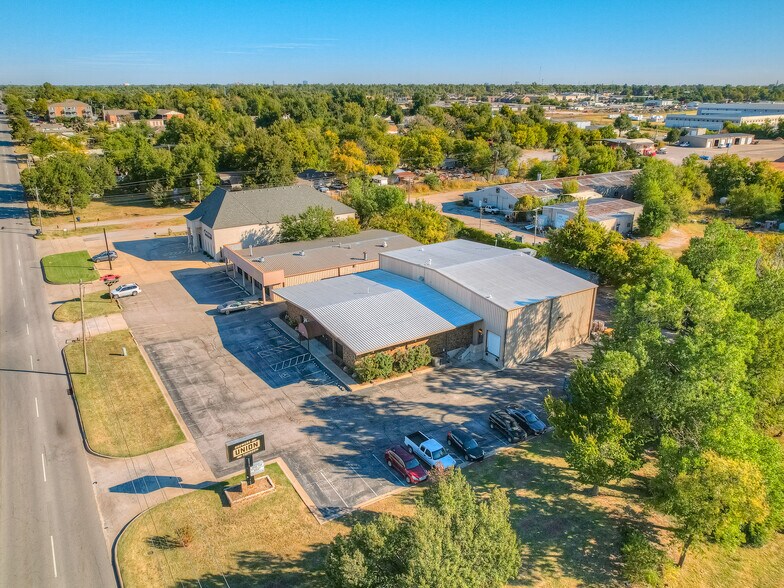 More Photos Of 520 N Meridian Ave, Oklahoma City Showroom For Lease