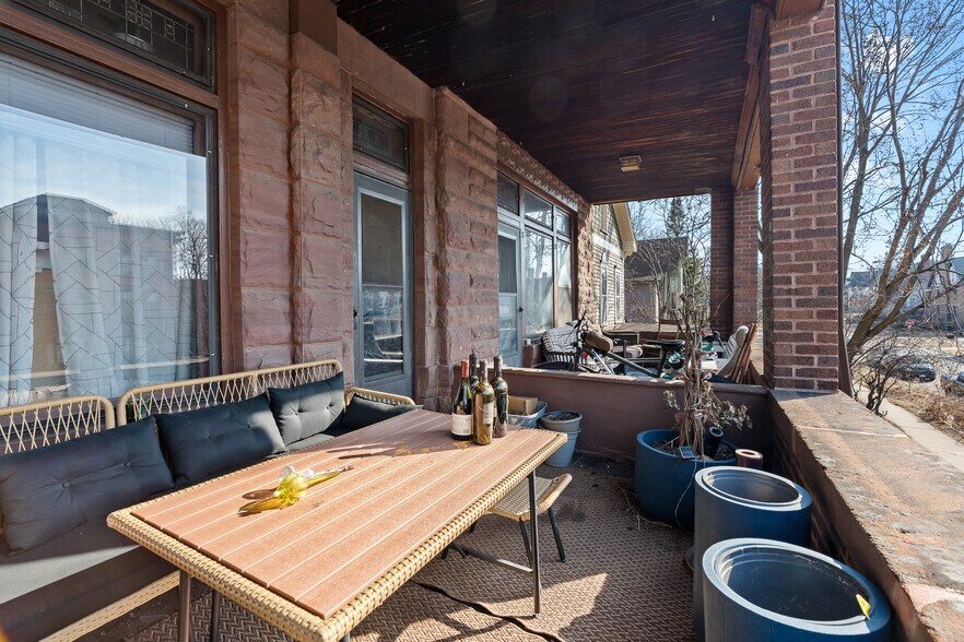 More Photos Of 583 Holly Ave, Saint Paul Apartments For Sale
