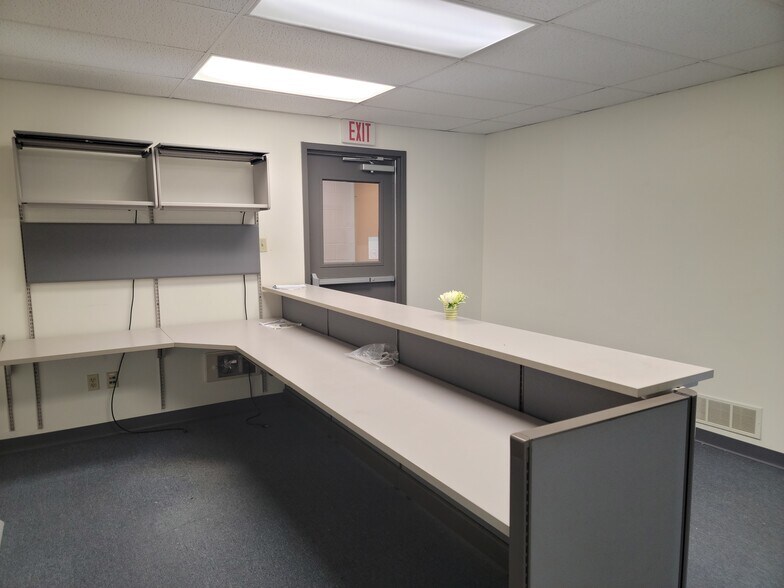 More Photos Of 694 Beverly Pike, Elkins Office For Lease