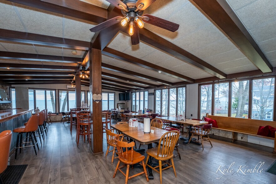 More Photos Of 104 W Houghton Lake Dr, Prudenville Hotel For Sale