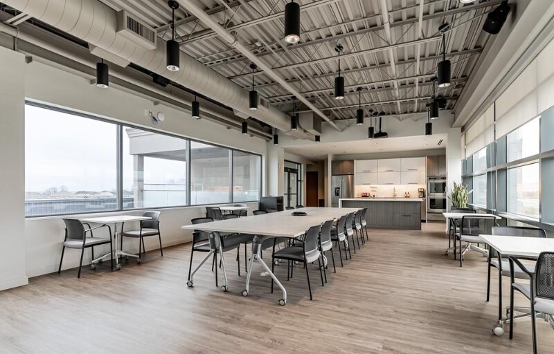 More Photos Of 821 N Service Rd, Hamilton Office For Lease