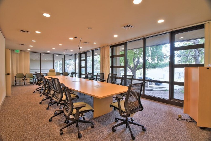 More Photos Of 400 Camino Aguajito, Monterey Office For Sale