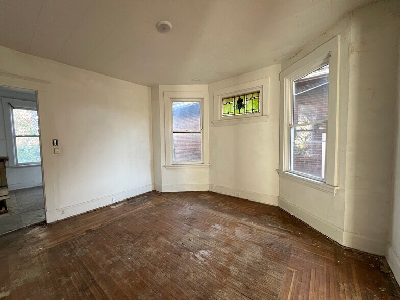 More Photos Of 2600-2604 Melrose Ave, Cincinnati Apartments For Sale